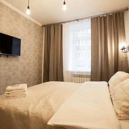Ultra Lux 3 Rooms Apartment Near Arena City Kyiv Exterior foto