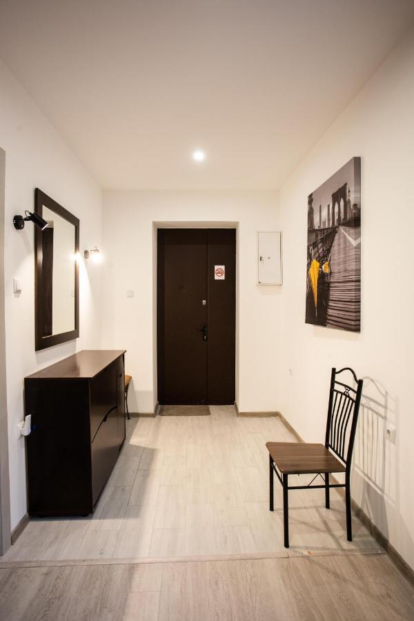 Ultra Lux 3 Rooms Apartment Near Arena City Kyiv Exterior foto