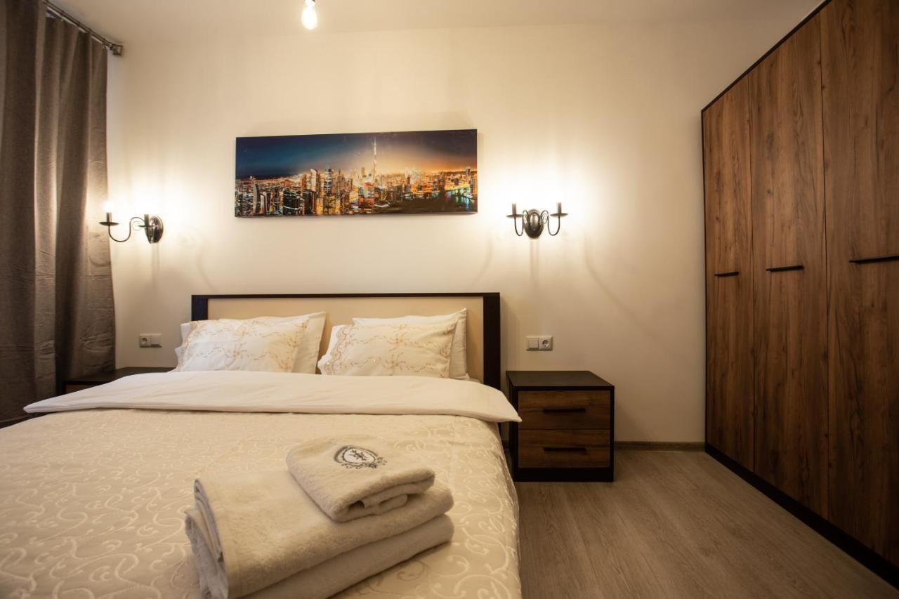 Ultra Lux 3 Rooms Apartment Near Arena City Kyiv Exterior foto